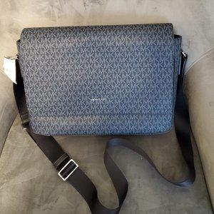 37U9LHRM2B HARRISON LAPTOP Messenger Crossbody